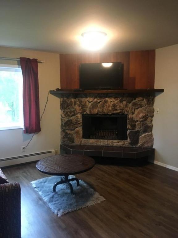 Dimond Jewel Apartment Anchorage Room photo